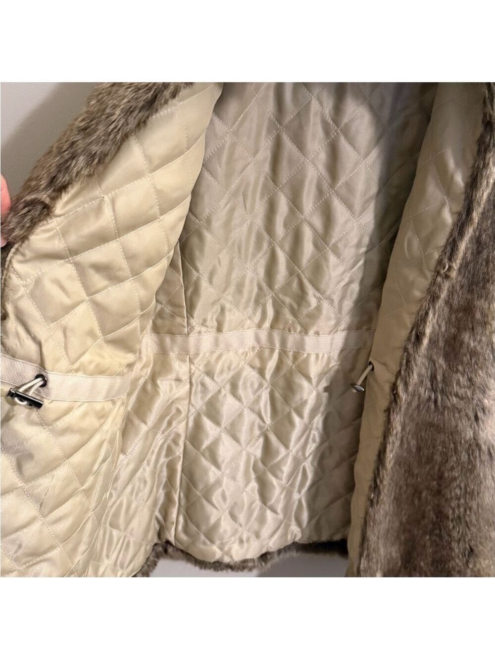 Banana Republic Faux Fur Vest - Picture 7 of 13
